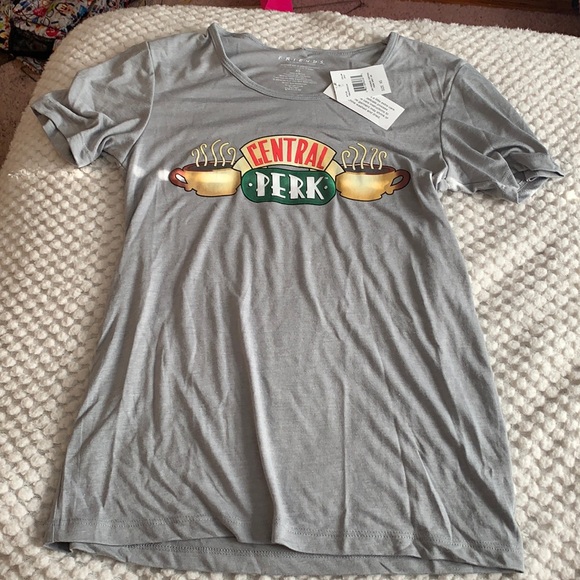 FRIENDS Tops - Friends central perk t shirt